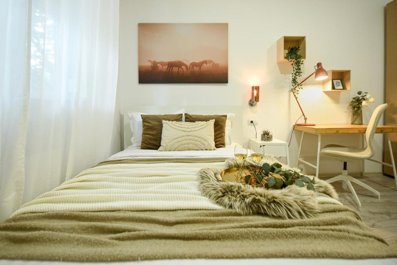 Ideal Home - Spacious & Modern Accommodation Near Unirii Square 布加勒斯特 外观 照片