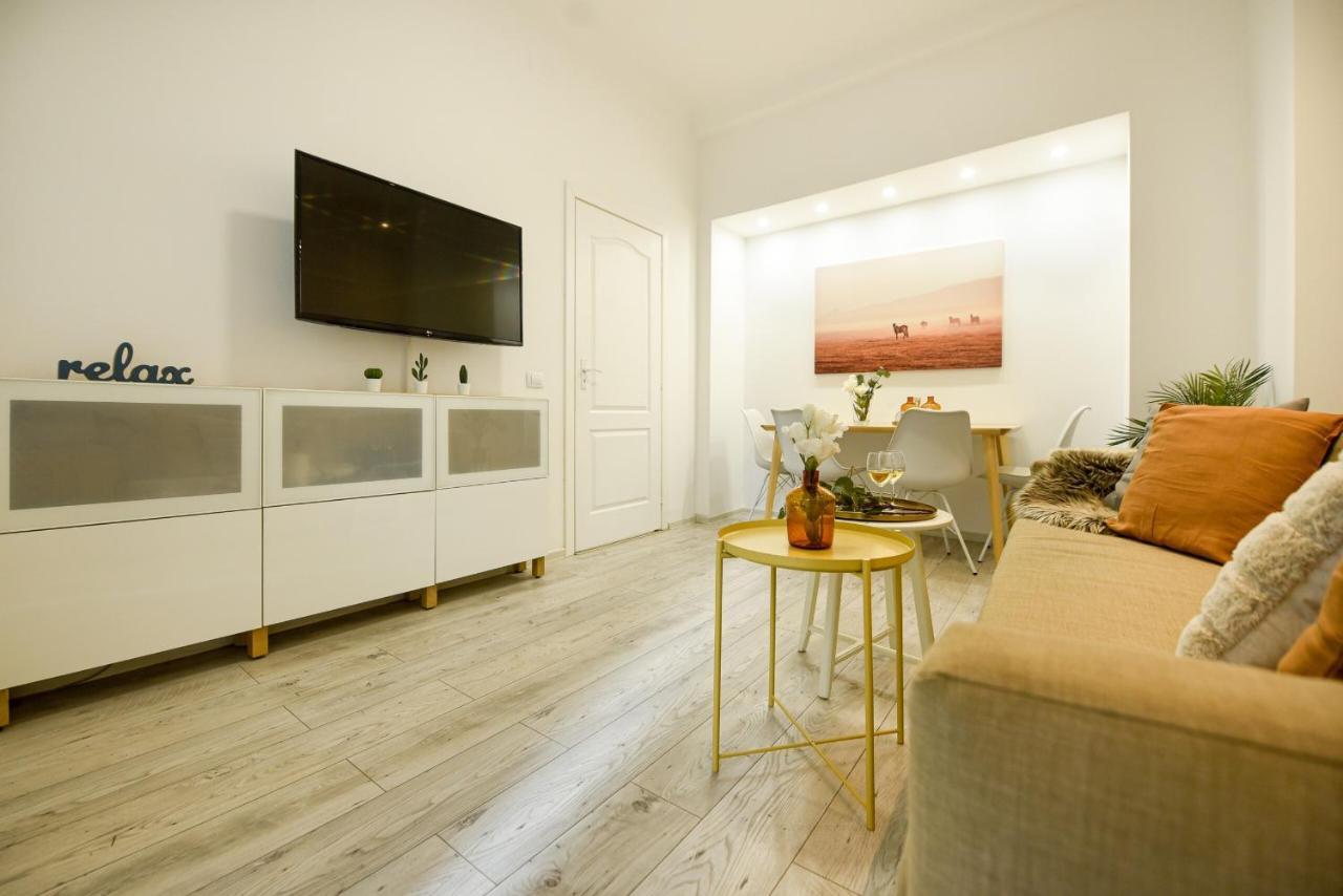 Ideal Home - Spacious & Modern Accommodation Near Unirii Square 布加勒斯特 外观 照片