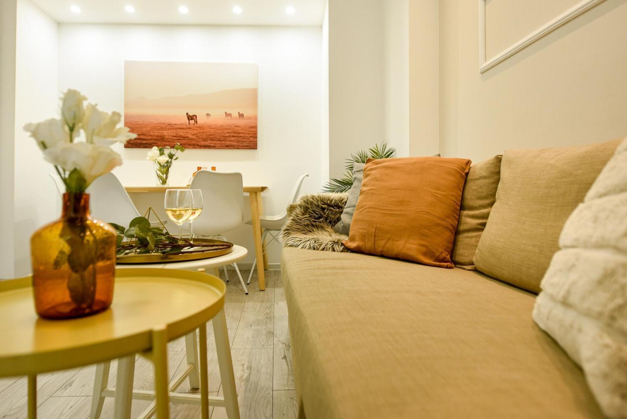 Ideal Home - Spacious & Modern Accommodation Near Unirii Square 布加勒斯特 客房 照片