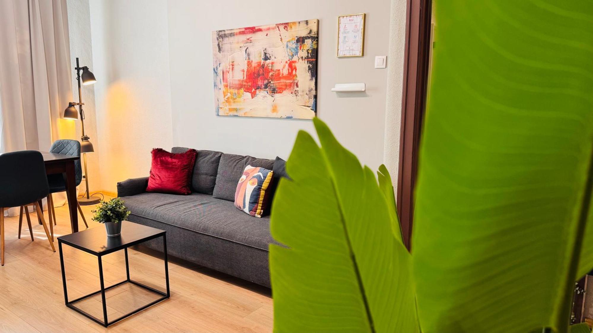 Ideal Home - Spacious & Modern Accommodation Near Unirii Square 布加勒斯特 客房 照片