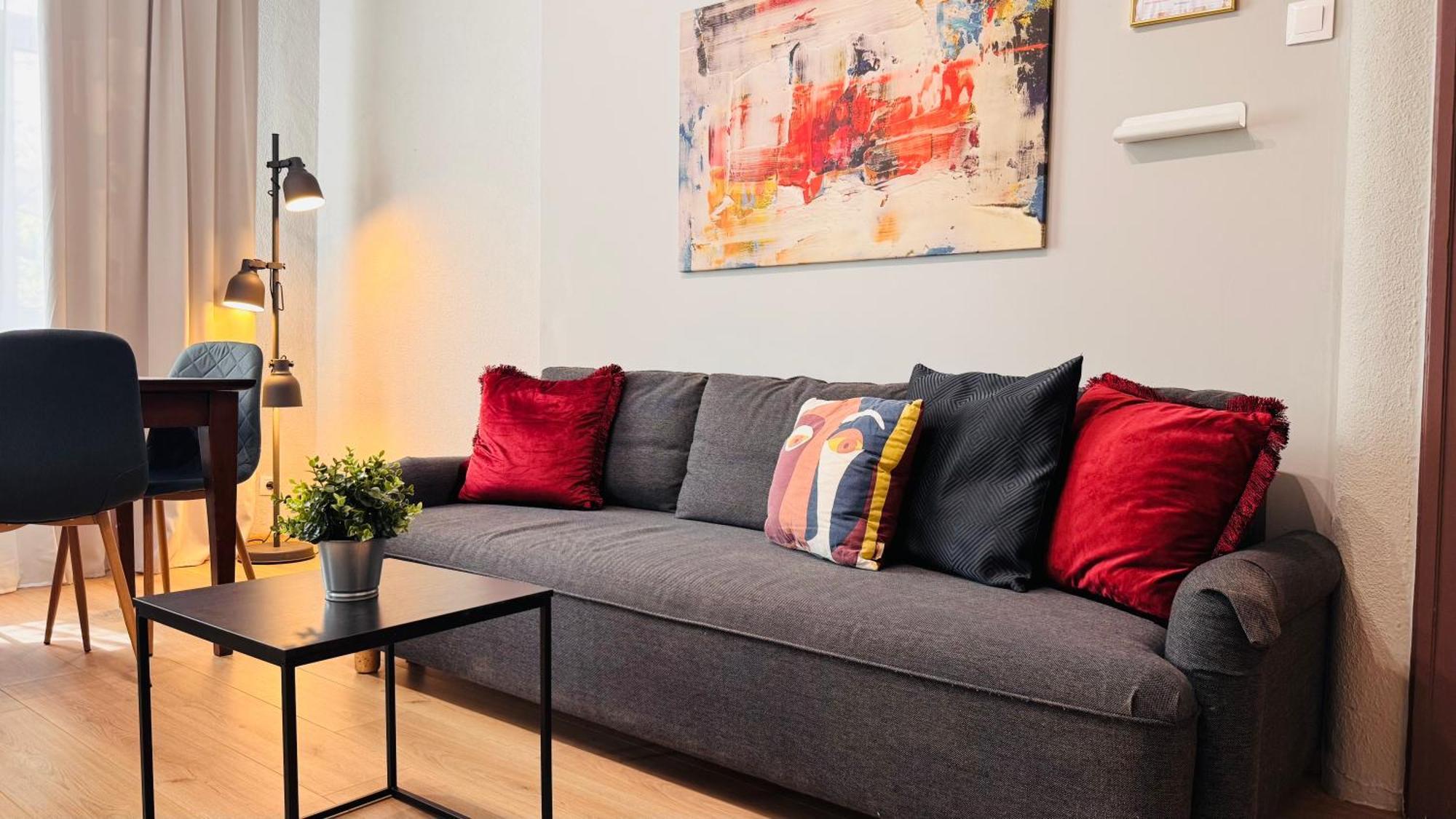 Ideal Home - Spacious & Modern Accommodation Near Unirii Square 布加勒斯特 客房 照片