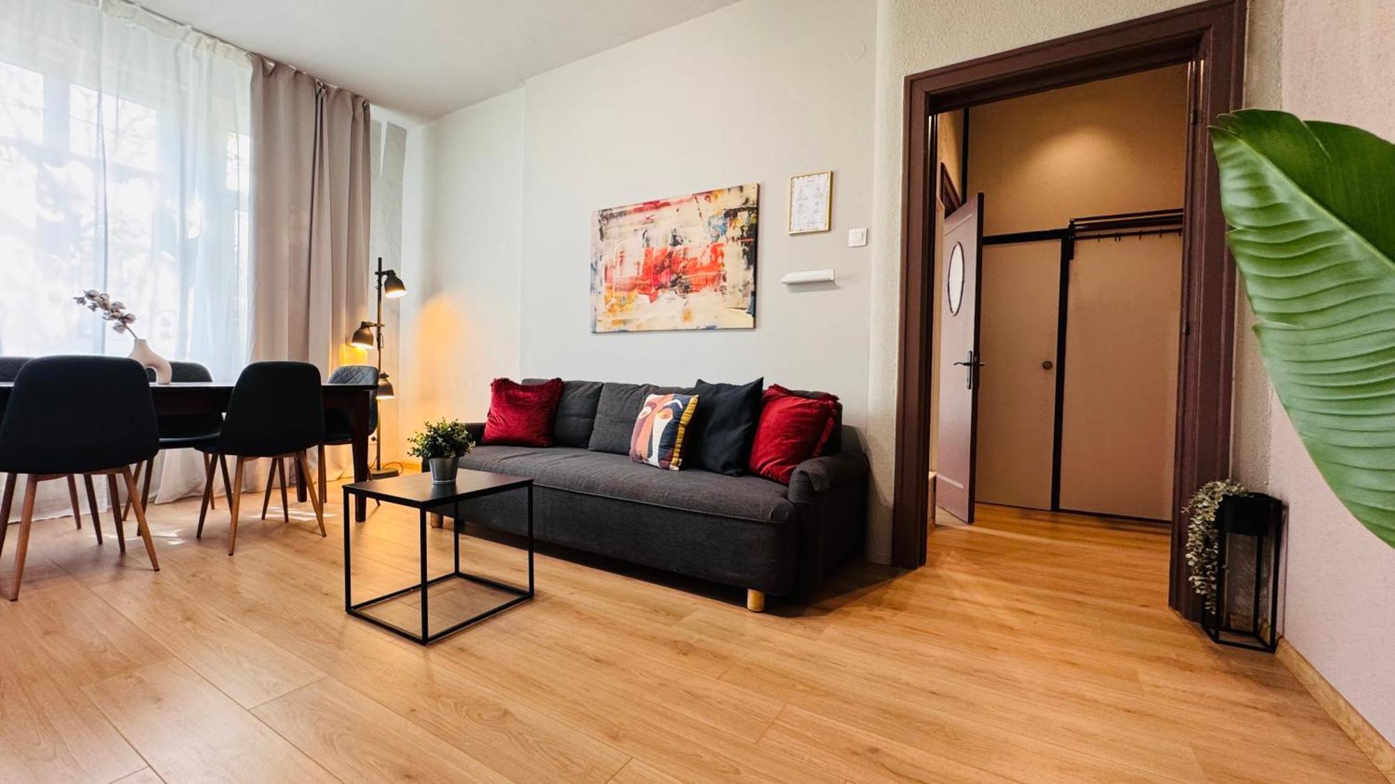 Ideal Home - Spacious & Modern Accommodation Near Unirii Square 布加勒斯特 客房 照片