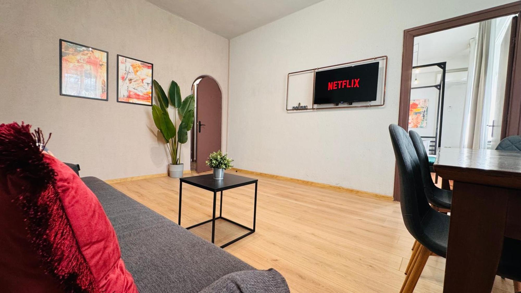 Ideal Home - Spacious & Modern Accommodation Near Unirii Square 布加勒斯特 客房 照片