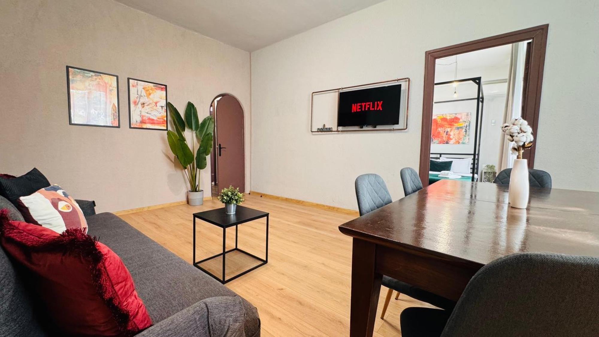 Ideal Home - Spacious & Modern Accommodation Near Unirii Square 布加勒斯特 外观 照片