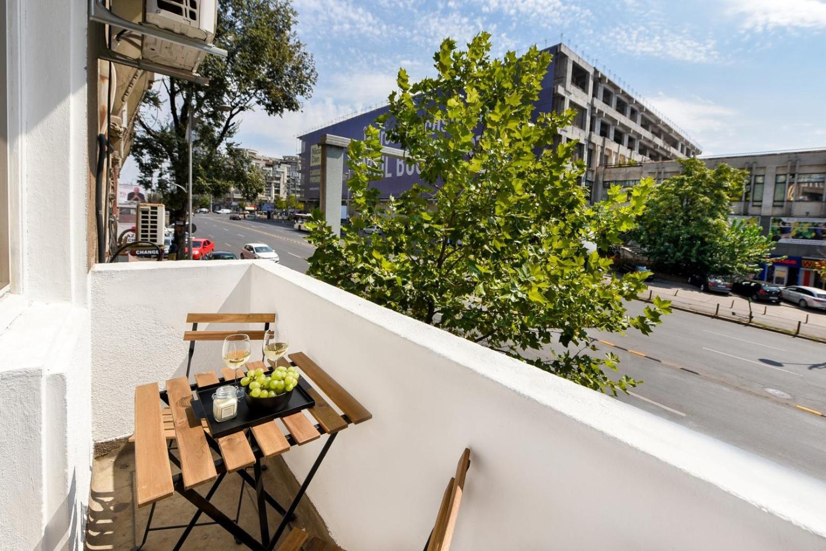 Ideal Home - Spacious & Modern Accommodation Near Unirii Square 布加勒斯特 外观 照片